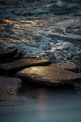 écume sur les rochers 2