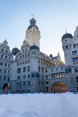 Neues Rathaus in Leipzig im Winter. 