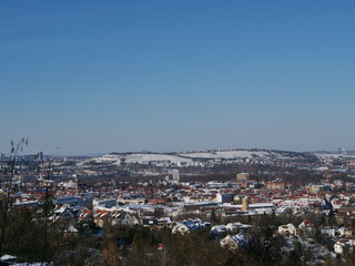 Panoramablick über den östlichen Teil von Stuttgart mit der  Villa Berg