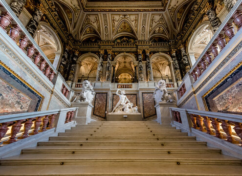 Vienna, Austria: Interior staircase of Art History Museum