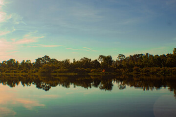 Fototapeta na wymiar Lake Manatee reflections