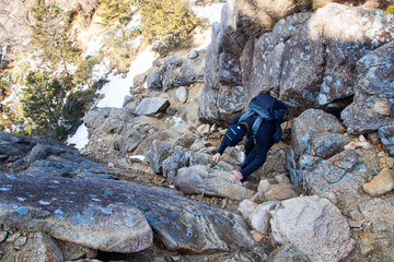 御在所岳登山　中登山道のキレット