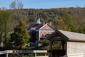 Fototapeta premium Small town in Vermont with a covered bridge