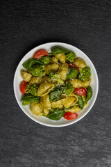 アウトドアパスタ料理　Pasta cooking outdoors