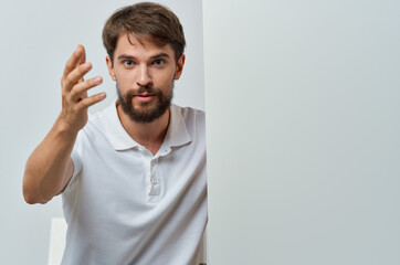 Fototapeta premium bearded man in white shirt banner copy space advertising studio
