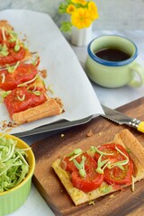 Tomato tart with mung bean sprouts. Serve with coffee