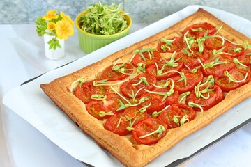 Tomato tart with mung bean sprouts