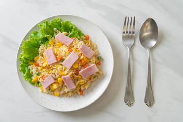 fried rice with ham and mixed vegetable (carrot, green bean peas, carrot)