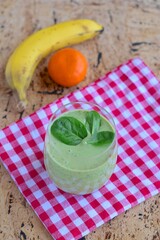 Healthy Banana Orange Spinach Smoothie