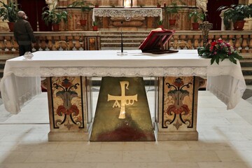 Napoli - Particolare dell'altare della Chiesa di San Giorgio Maggiore