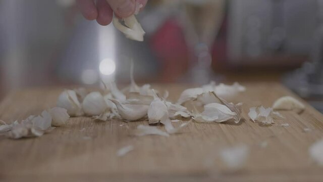 Playing with bulbs, cloves of garlic