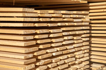 Holz - Bretter - Stapel - Latten