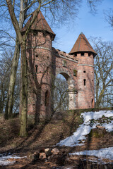 Fototapeta na wymiar Sieglitzer Tor , historischer Zugang zum Sieglitzer Waldpark