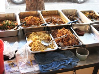 タイ、フア・ヒン（ホア・ヒン）の食堂。
 Dining room in Hua Hin, Thailand.