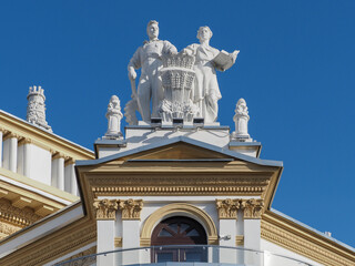 architecture and statues in the Park VDNKh