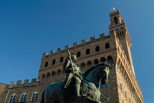 Statue of Cosimo I, Palazzo Vecchio, Piazza della Signoria, Florence, UNESCO World Heritage Site, Tuscany