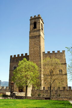 Castello di Poppi dei Conti Guidi (Castle of Conti Guidi in Poppi), Casentino, Arezzo, Tuscany