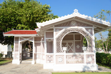Obraz premium Palacio Bang Pa-in (Palacio de verano ) Ayutthaya, TAILANDIa. Aisawan Dhiphya-Asana, Bang Pa-In Royal Palace del rey Rama V (UNESCO World Heritage List, 1991), siglo XVII. 
