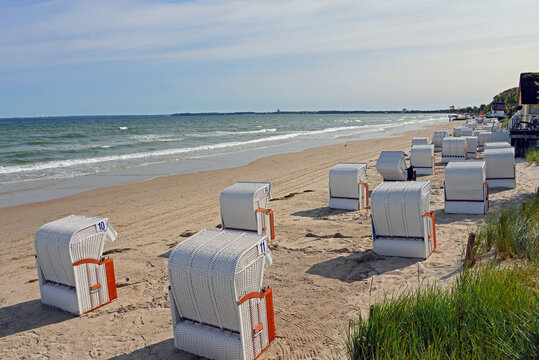 Strandk&ouml;rbe am Sandstrand von Scharbeutz