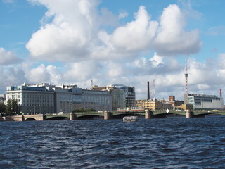 Fototapeta na wymiar bridge in St. Petersburg