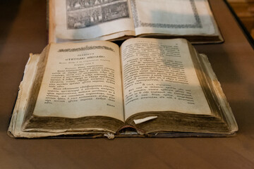 Obraz premium Ancient historical books