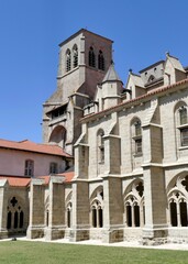 Fototapeta premium Façade sud et clocher de l’abbatiale Saint-Robert de La Chaise-Dieu