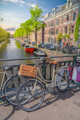Fototapeta na wymiar bike in the city center of Amsterdam.