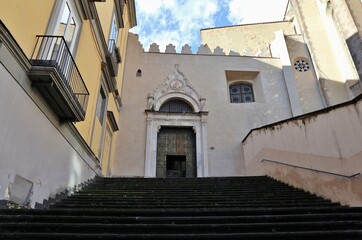 Napoli – Scala d'ingresso dell'ex Chiesa di San Michele Arcangelo a Morfisa