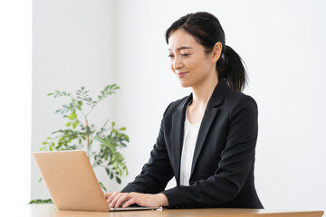 ビジネスウーマン