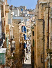 Fototapeta na wymiar The beautiful architecture of the narrow streets of Valletta Malta