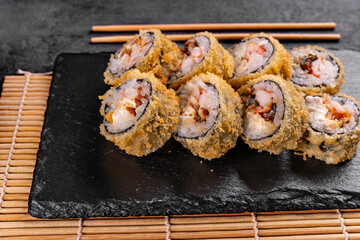 baked sushi rolls with tuna