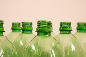 Zielone butelki - obrazy, fototapety, plakaty