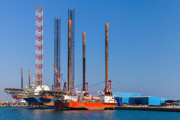 Offshore Supply Ship and crude oil platform. Saudi Arabia port