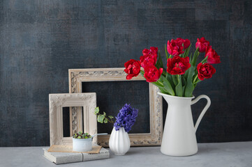 赤いチューリップ