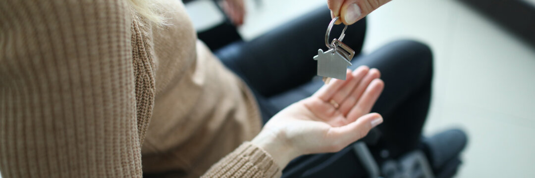 7,331 BESTE Hilflosigkeit BILDER, STOCKFOTOS & Adobe