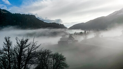 Panorama in einem kleinen schweizer Dorf