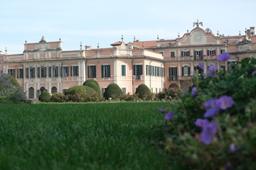 Obraz premium Varese gardens. Palazzo Estense. Headquarters of the Municipality of Varese.