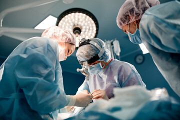 A team of surgeons is fighting for life, for a real operation, for real emotions. The intensive...