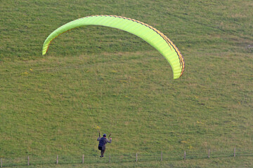 Paraglider landing wing	