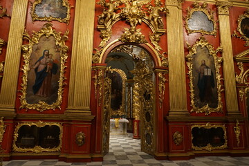 Fototapeta na wymiar Gold decoration in St. Andrew's Temple, interior, icon on the wall, Kiev