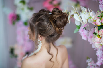 Obraz na płótnie Canvas elegant wedding hairstyle with decoration