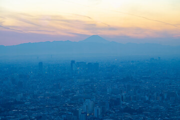 東京の夕方