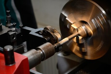 Metalworking With Lathe