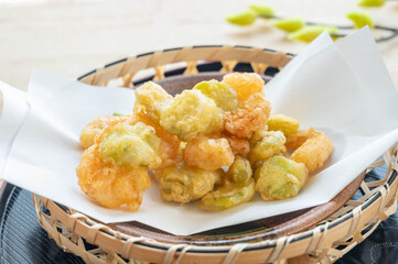 そら豆と海老の天ぷら