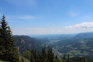 Landschaftsfotos von oben von den Bergen in der Steiermark, Österreich