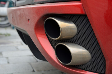 Dual Exhaust With A Sports Car