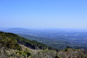 三重県伊賀市　青山高原から望む風景「冬」