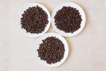 焙煎したコーヒ豆　ブラジル、コロンビア、エチオピア産