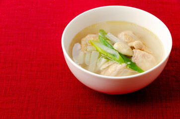 鶏肉の中華風スタミナスープ