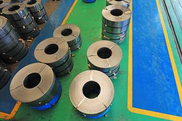 The rolled strip is in the production workshop, North China